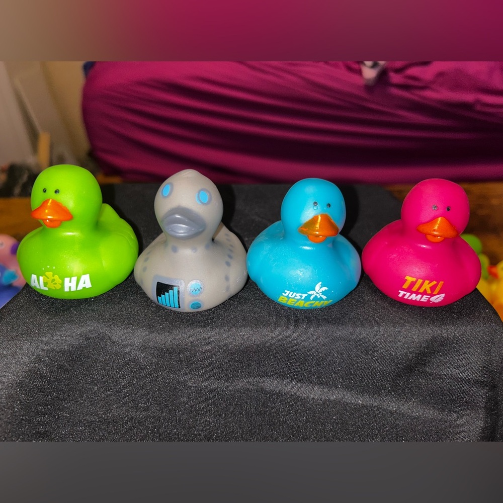 Colorful Rubber Duck Bath Toy Set - Green, Gray, Blue, Pink